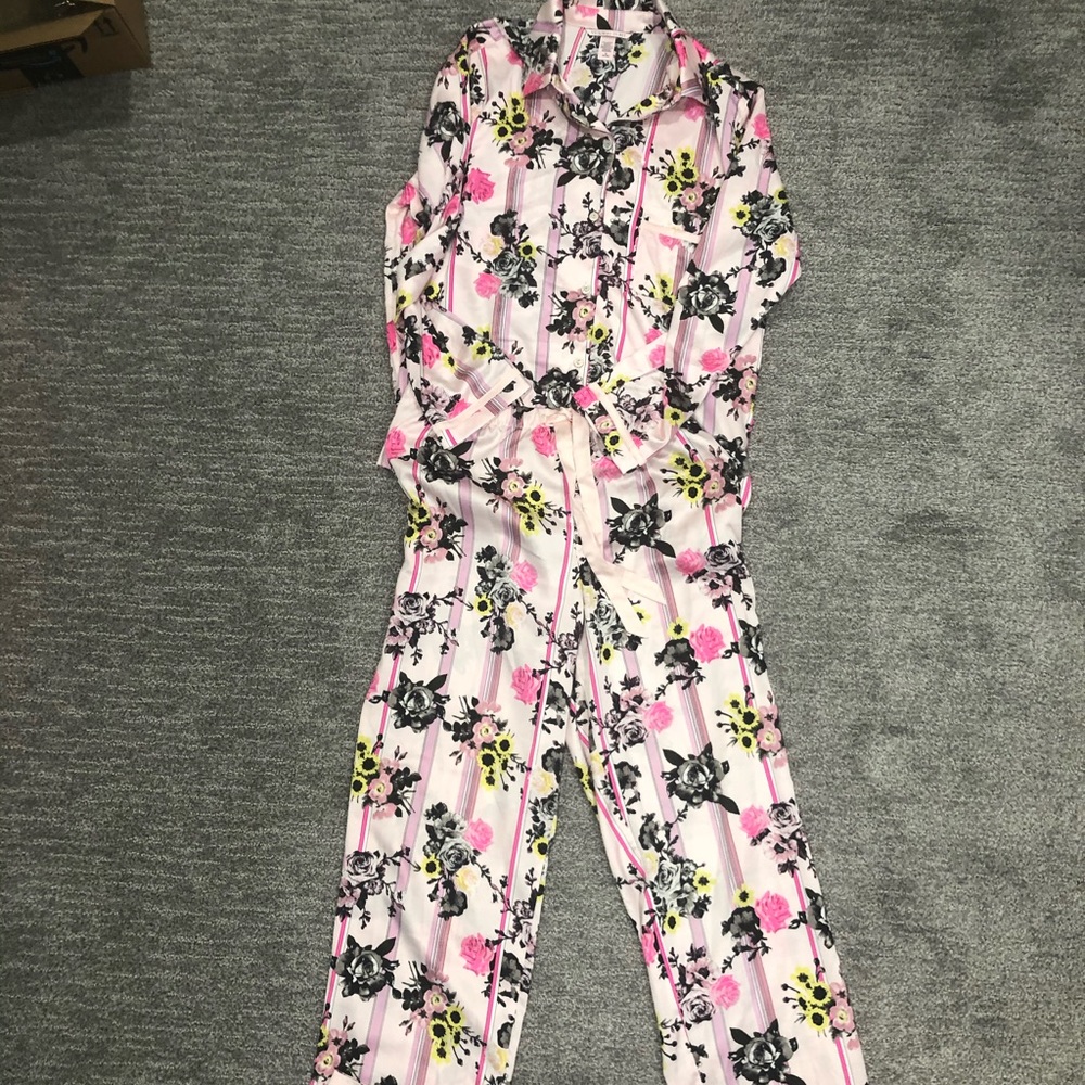 Victoria Secret pajama set